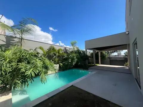 Casa para locação no Jd Vivendas do Arvoredo, com 3 quartos, piscina, 2 vagas, com 138m², Londrina.