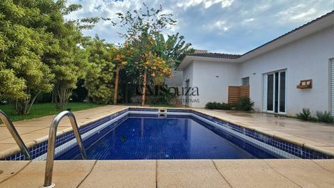 Casa à venda no Condomínio Acácia Imperial | 267 m² | 4 quartos | 3 suítes | Piscina aquecida