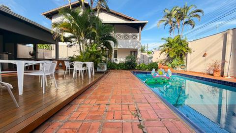 Casa para alugar no Parque Residencial Alcântara – 4 quartos, sendo duas suítes, 300m², 4 vagas de garagens – Londrina