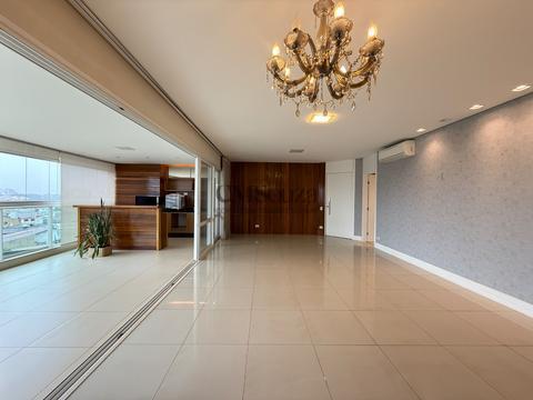 Apartamento à venda no Edifício Maison Unique | 205,13m² | 3 suítes | 2 vagas | Gleba Palhano