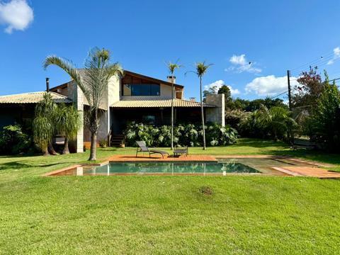 Casa para venda e locação no Condomínio Estância Bom Tempo – 510m² construídos, terreno de 2.096m², lazer completo – Recanto do Salto, Londrina