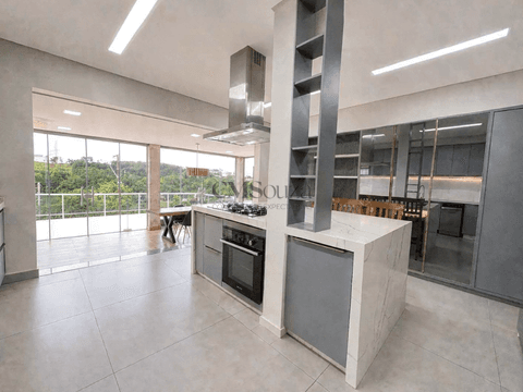 Casa para locação no Portal Versalhes 1, 3 quartos sendo 1 suíte, piscina, 214,58,² Londrina.
