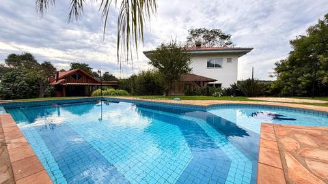 Casa para alugar – 4 quartos (2 suítes), 300 m², terreno de 2.000 m² – Londrina