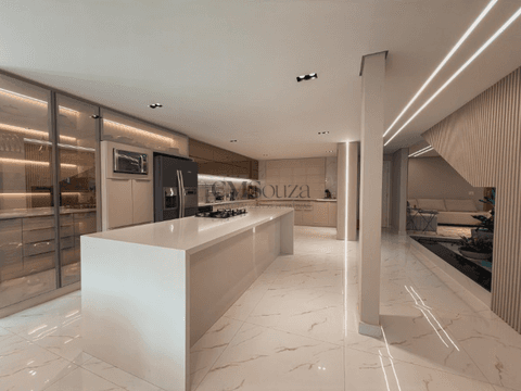 Casa de Alto Padrão à Venda no Jardim Mediterrâneo | Porteira Fechada | 3 Suítes | Piscina Aquecida | Londrina